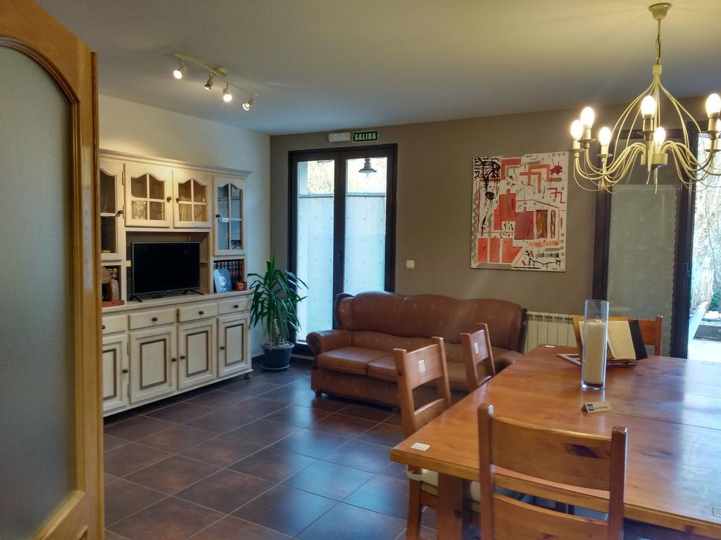 Casa Tau ξενώνας Larrasoana Εξωτερικό φωτογραφία